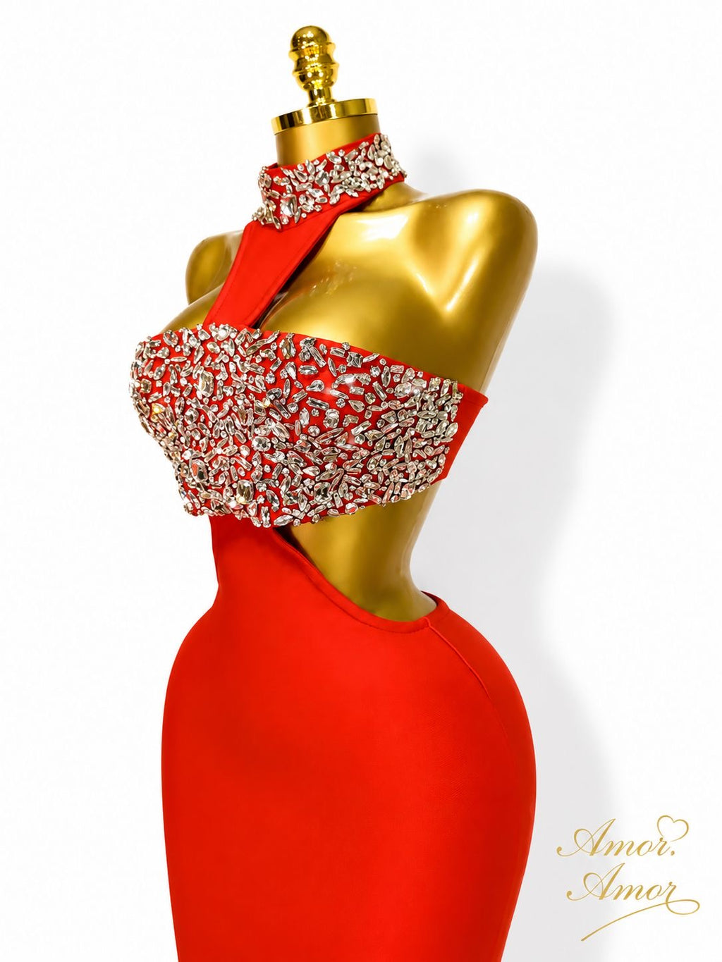 Vestido de fiesta rojo y negro, tela Bandaje, decorado con cristales. 
Tela elástica ajustable