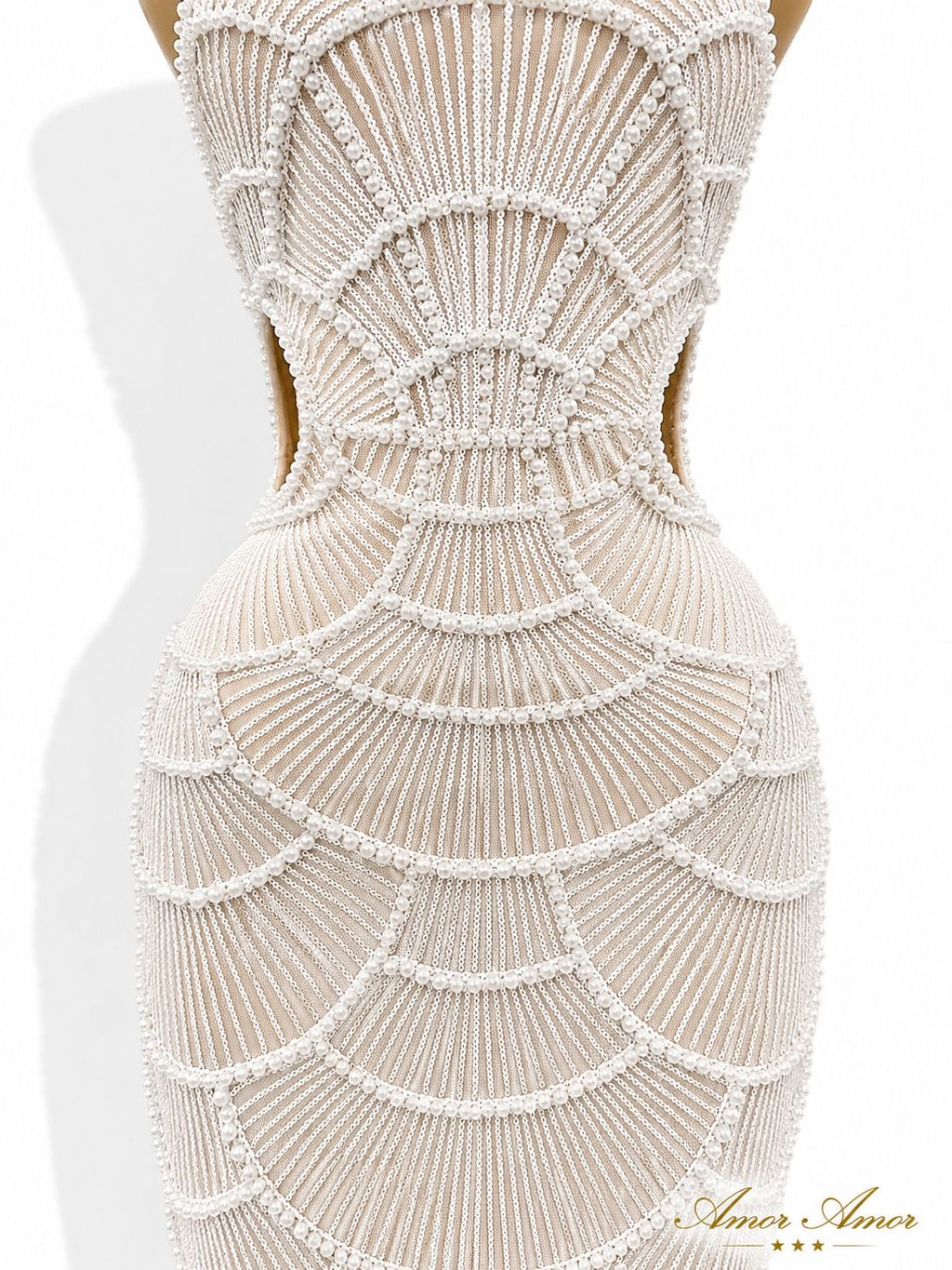 VESTIDO ADECUADO PARA BAUTIZO 
MAXI LARGO ,TELA ELÁSTICA NO RÍGIDA