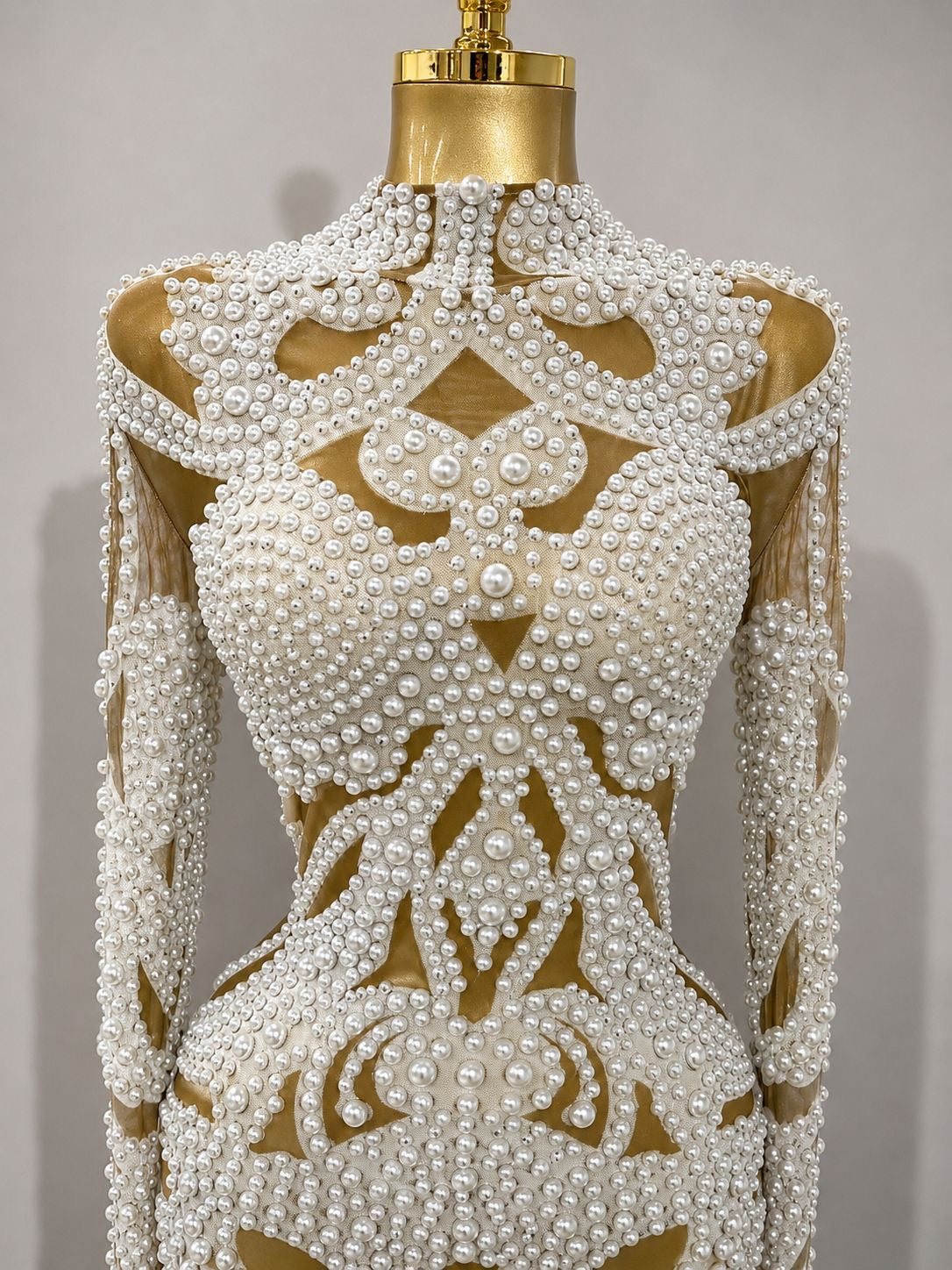 VESTIDO ALTA GAMA, ELEGANTE CON DISEÑO DE PERLAS, M/L , 
TELA ELÁSTICA