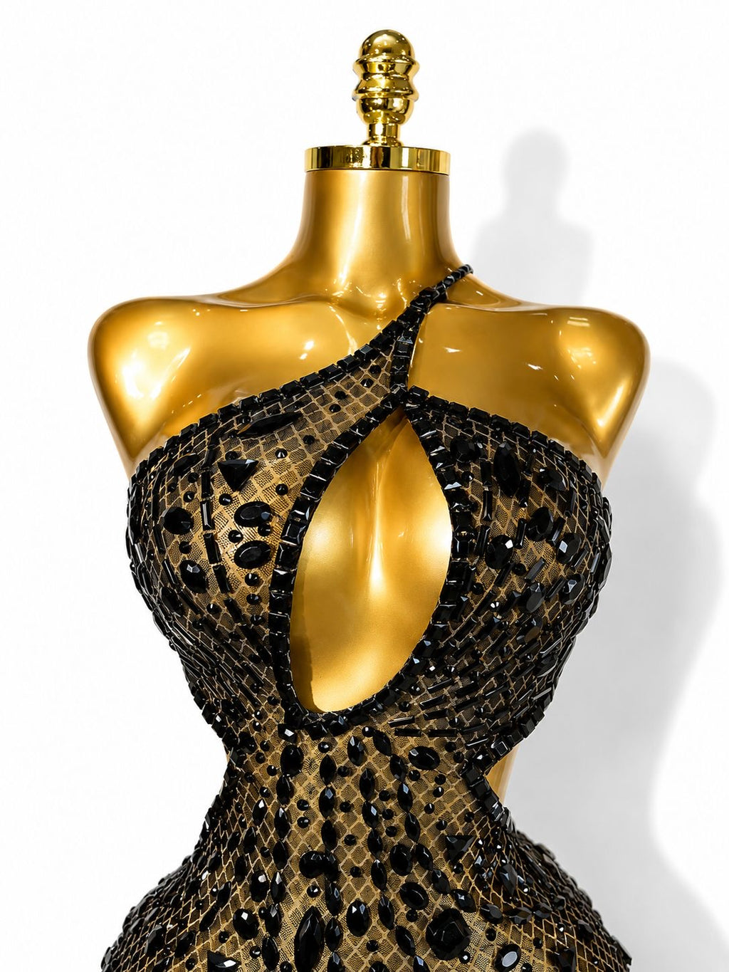 VESTIDO SEXY APLICACIÓN CRISTALES , ÚNICA ,SEXY Y ORIGINAL .