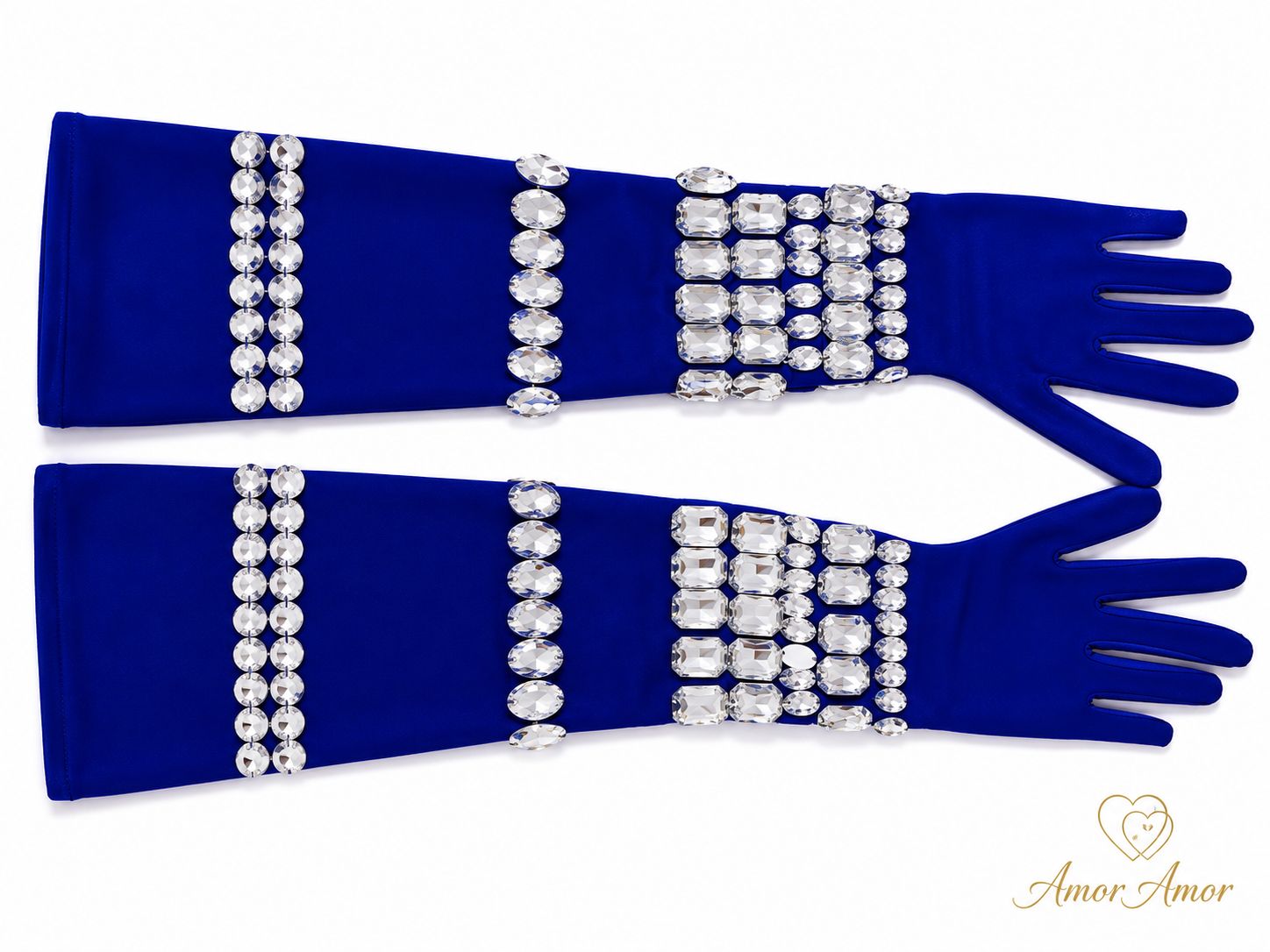 ✨ Impactante vestido azul royal con pedrería de lujo y guantes coordinados. Diseñado para destacar. 💎💙