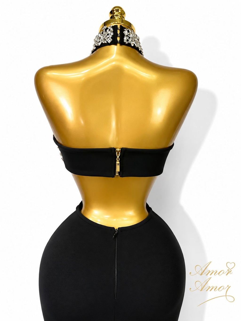 Vestido de fiesta rojo y negro, tela Bandaje, decorado con cristales. 
Tela elástica ajustable