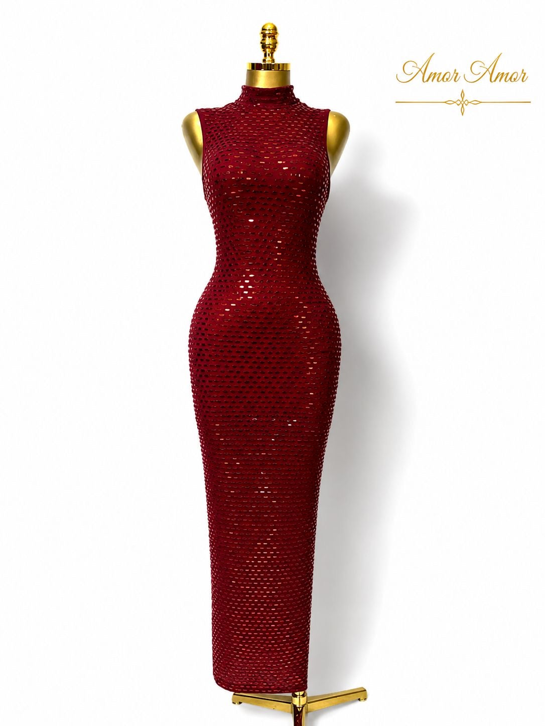 VESTIDO ROJO APLICACIÓN CRISTALES  S/M , LUCE ÚNICA .