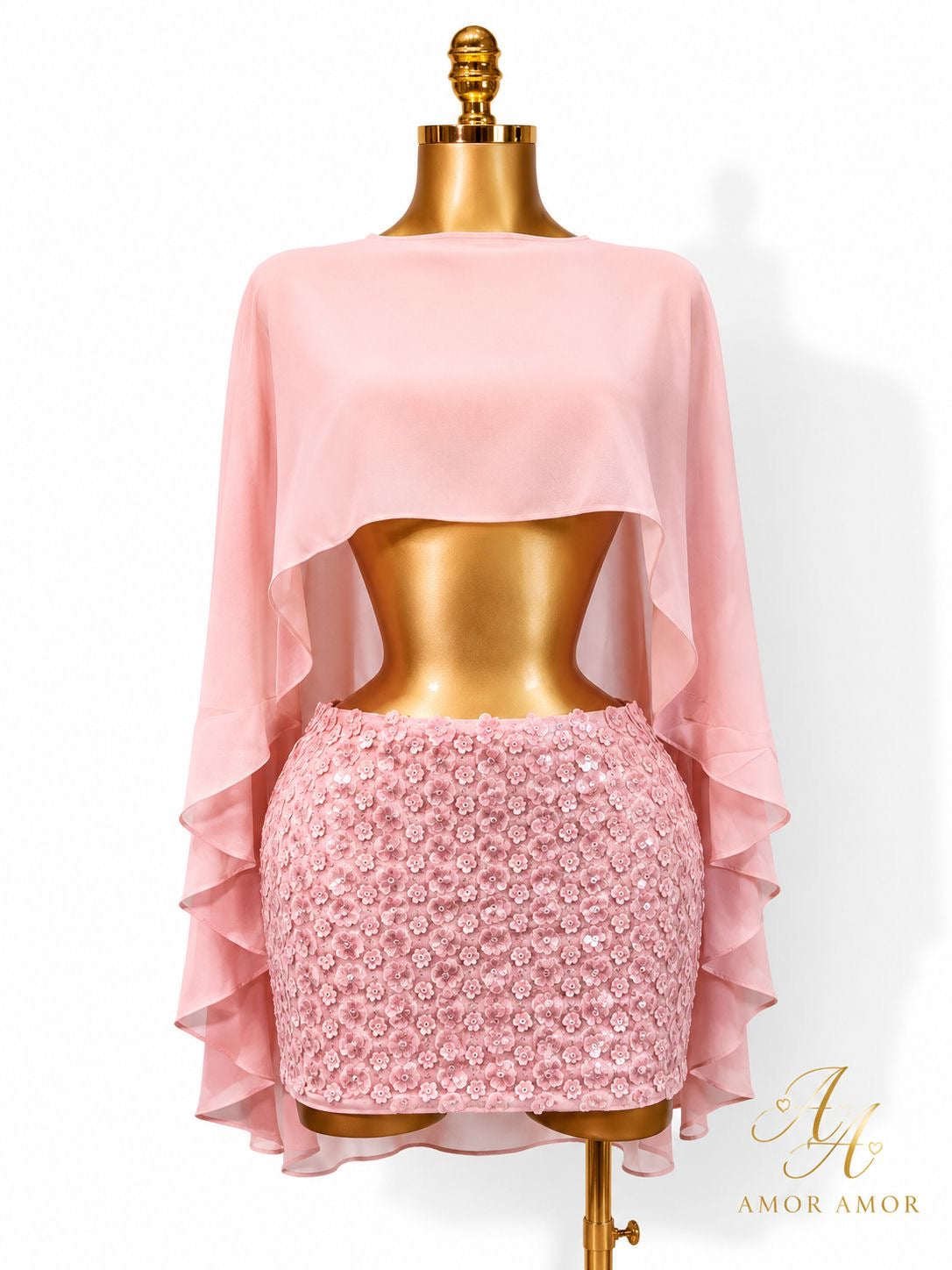 CONJUNTO, BLUSA TIPO CAPA CON UNA GRAN ESECIA DE SEXY Y ELEGANTE. FALDA XTRECH LENTEJUELAS