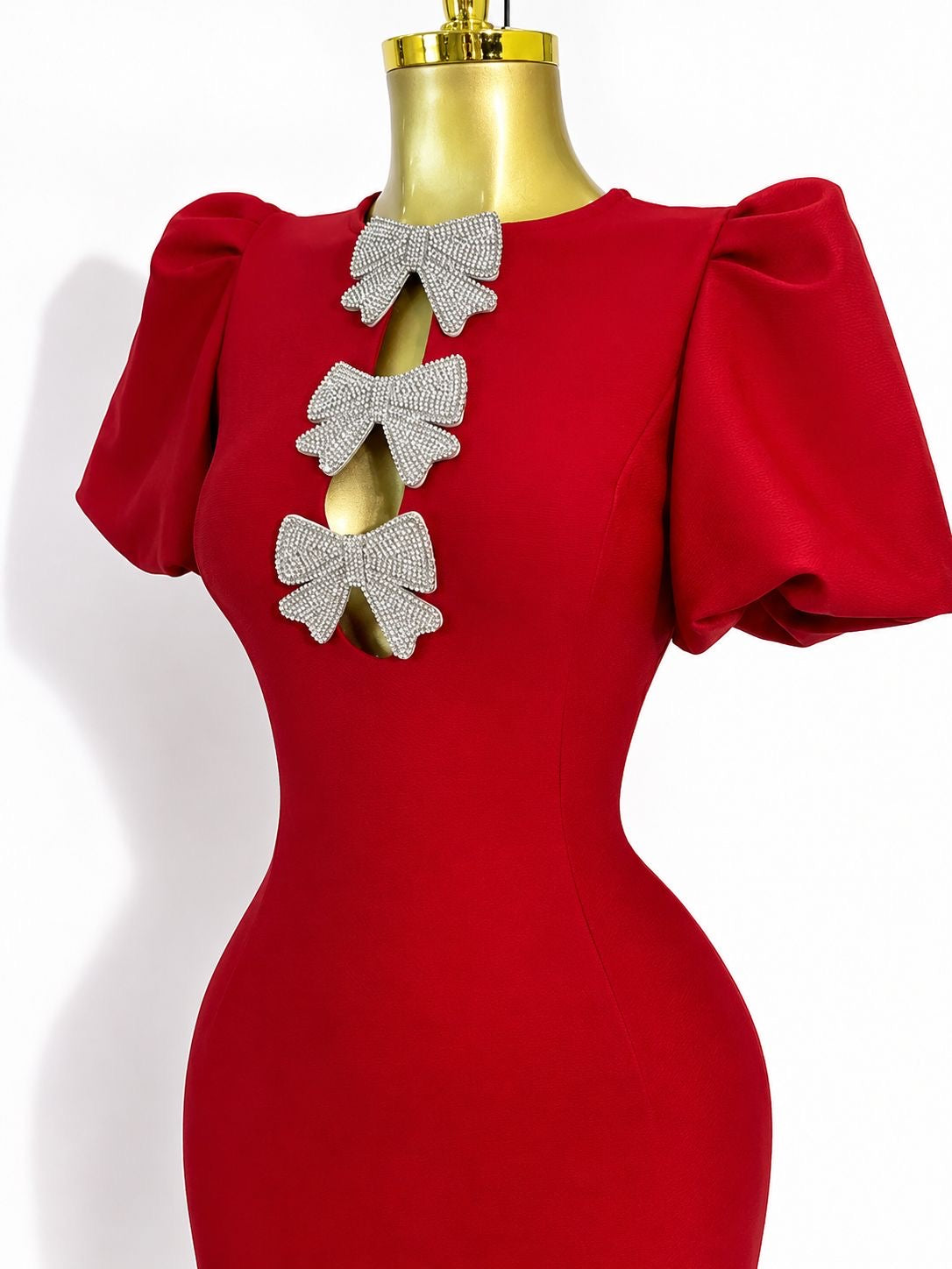 Vestido ajustado roto tela Bandaje, tela tipo faja. Con diseño de moños cristales