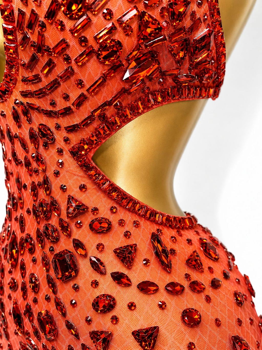 VESTIDO SEXY APLICACIÓN CRISTALES , ÚNICA ,SEXY Y ORIGINAL .
