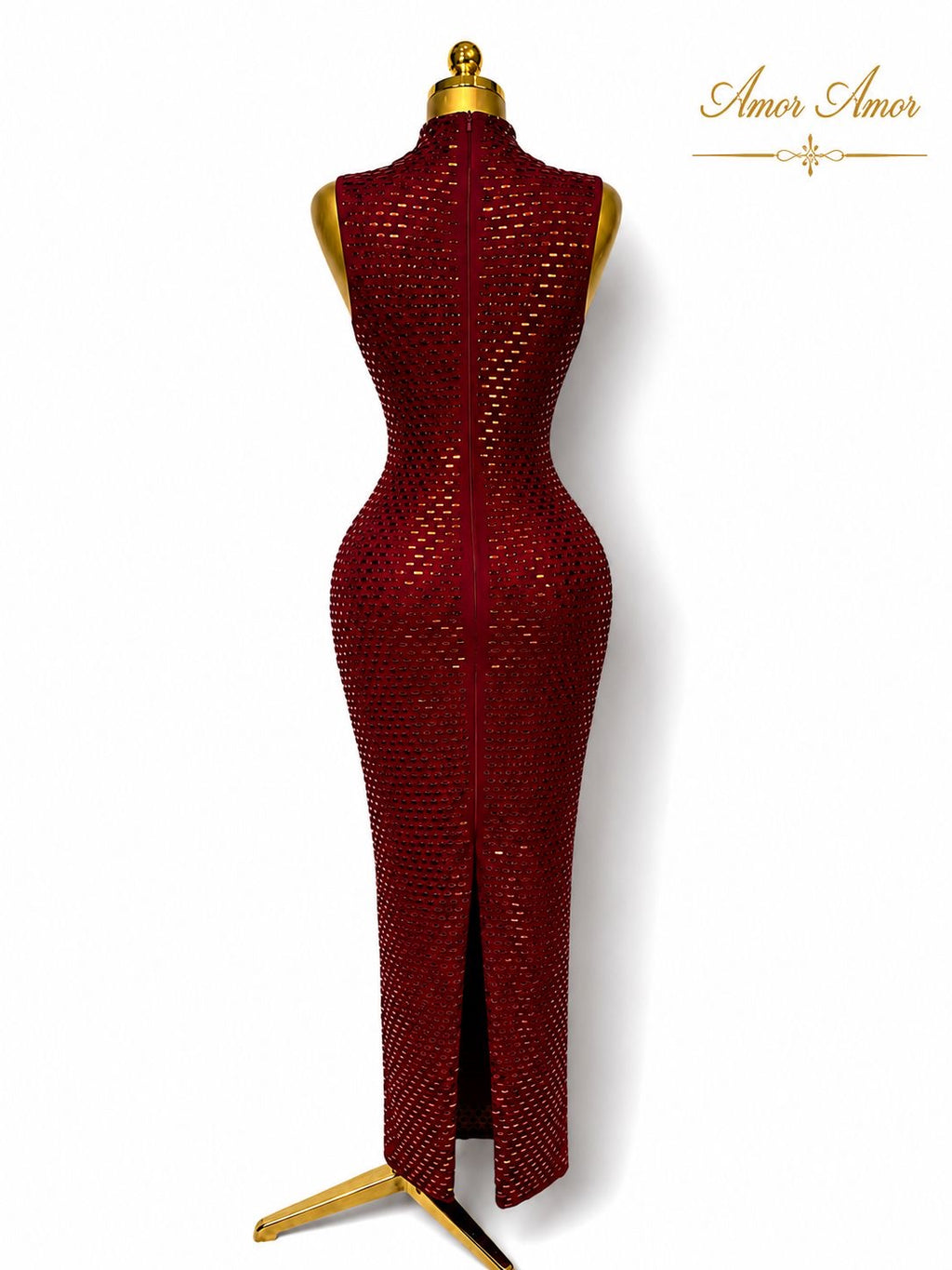 VESTIDO ROJO APLICACIÓN CRISTALES  S/M , LUCE ÚNICA .