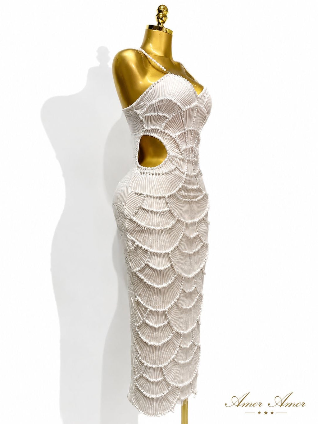 VESTIDO ADECUADO PARA BAUTIZO 
MAXI LARGO ,TELA ELÁSTICA NO RÍGIDA